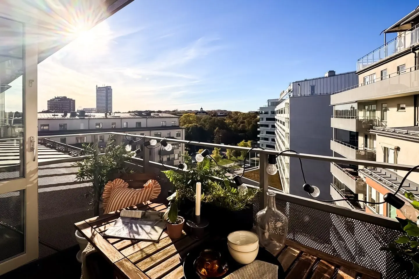 Lägenhet, Lilla Västerbron 6, Stockholm. Bild 1 av 43