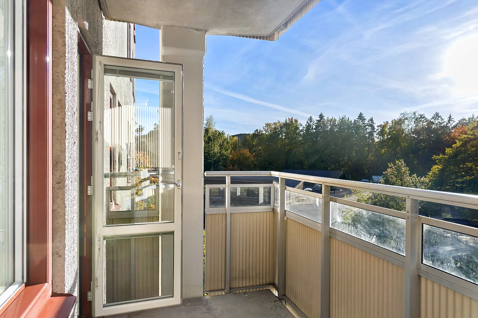 Lägenhet, Skarpövägen 15. Bild 1 av 11