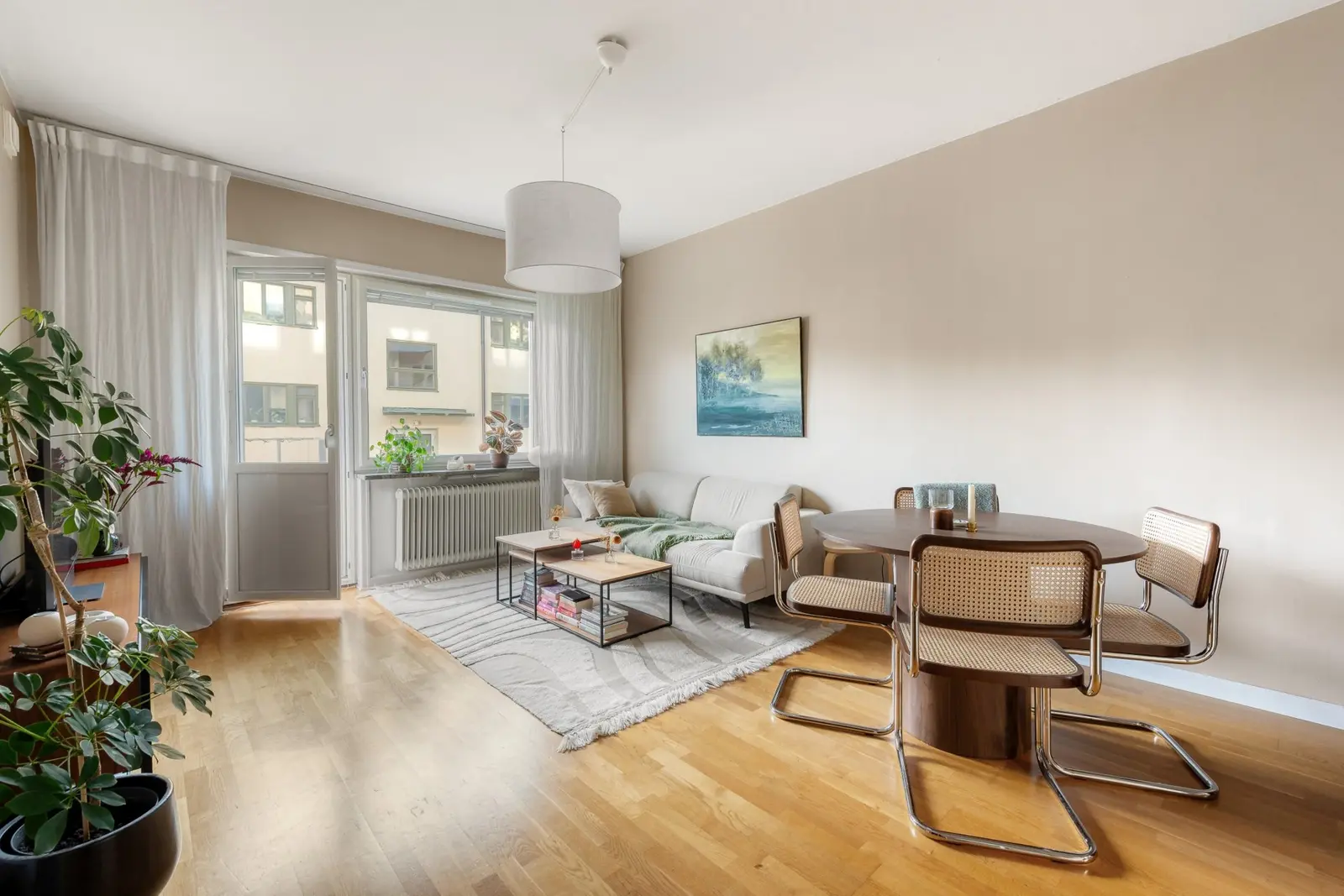 Lägenhet, Kebnekaisevägen 6, Stockholm. Bild 1 av 40