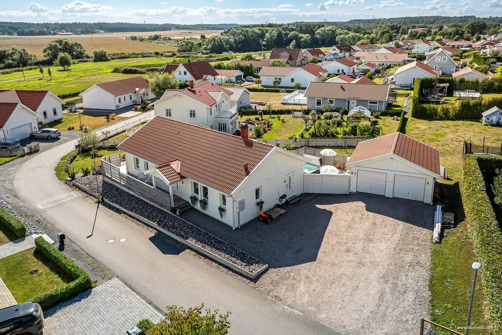 Villa, Kaprifolvägen 12, Enköping. Bild 1 av 40