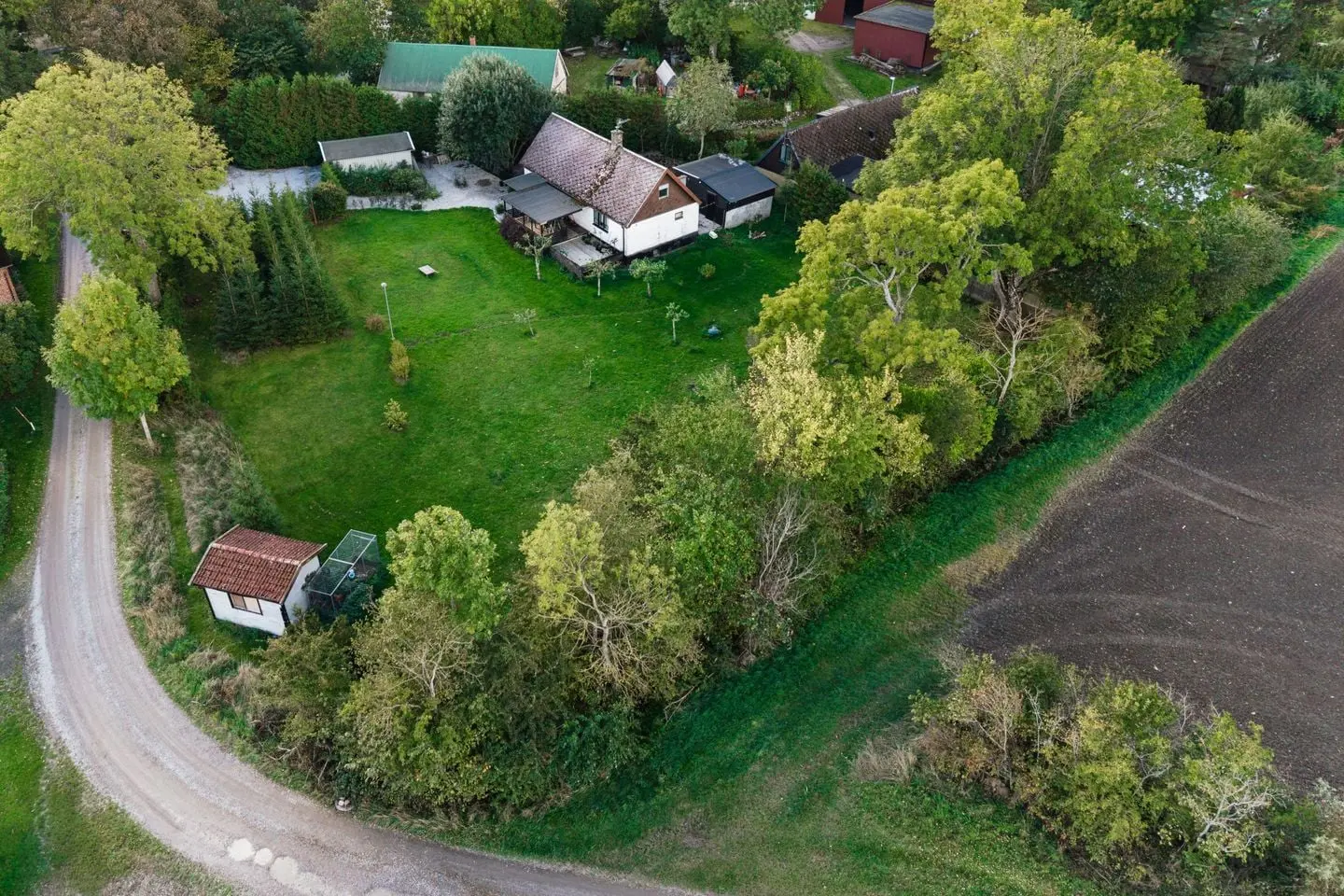 Villa, Albertavägen 74, Staffanstorp. Bild 1 av 20