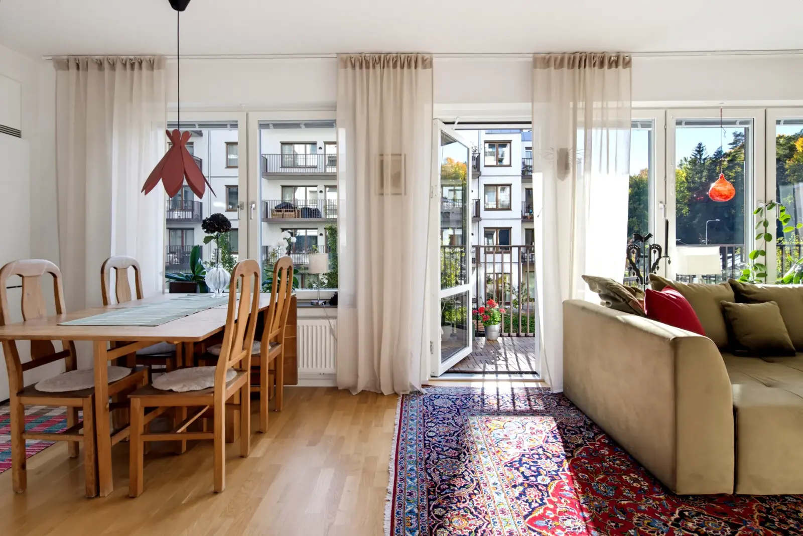 Lägenhet, Lydia Wahlströms gata 22, Uppsala. Bild 1 av 40