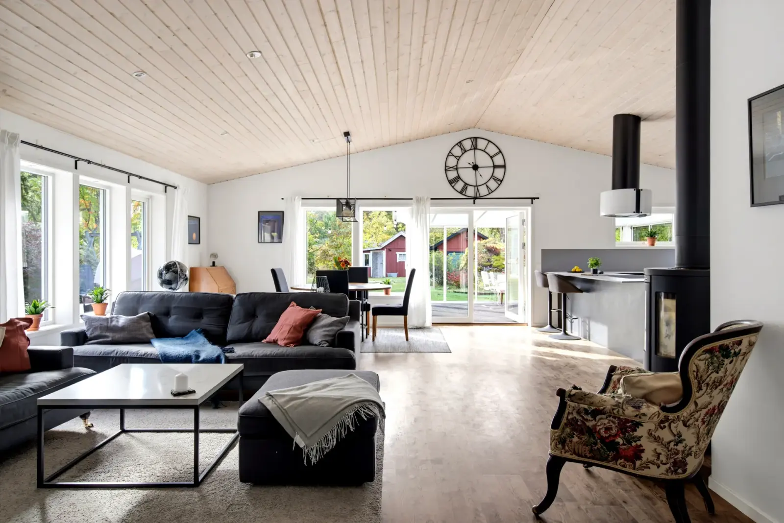 Villa, Trallbovägen 17, Uppsala. Bild 1 av 40