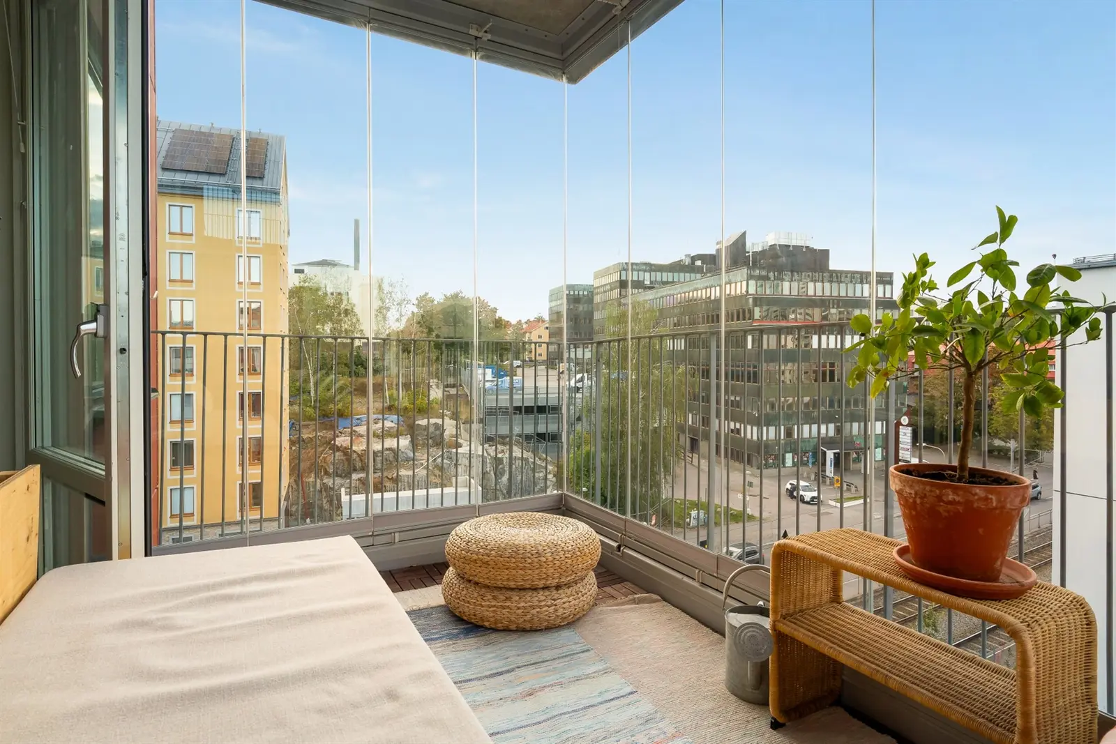 Lägenhet, Karlsbodavägen 42, Bromma. Bild 1 av 33