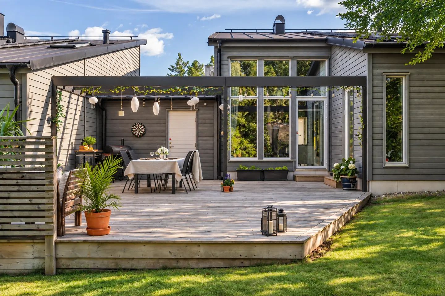 House, Trollskogsvägen 12, Huddinge. Photo 1 of 46