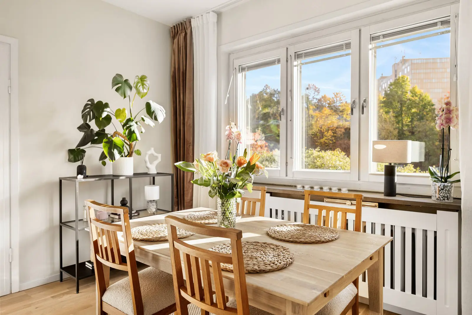 Bild 1 av 25 på Rosstigen 2