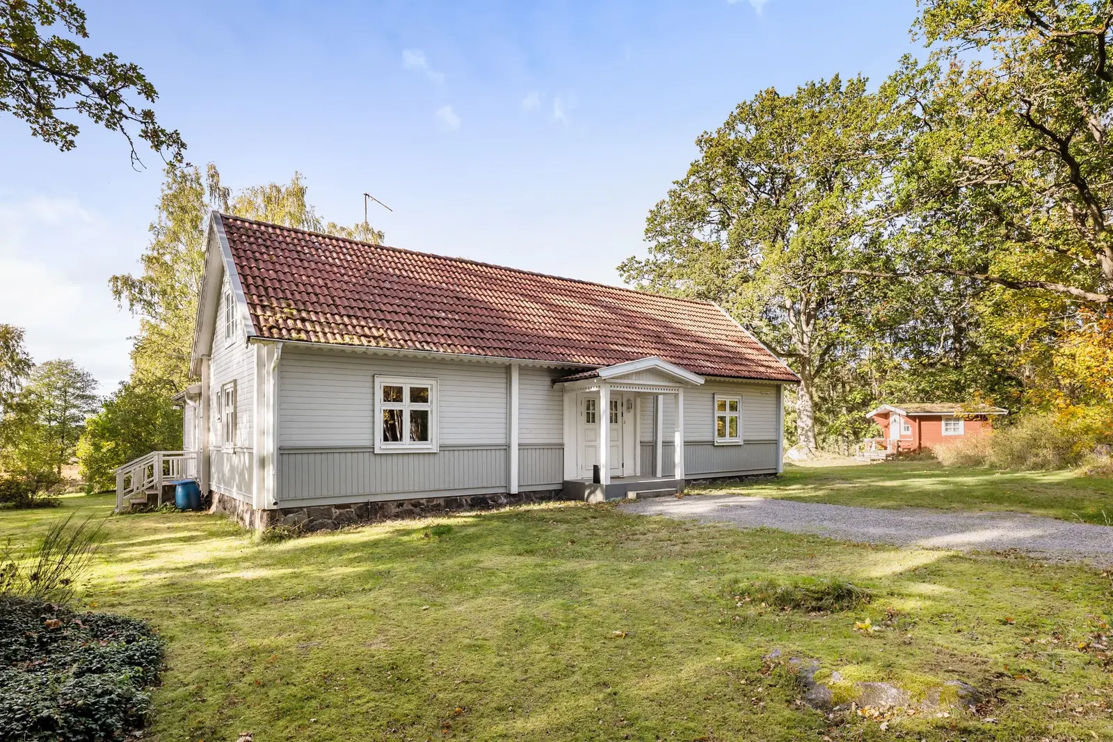 Villa, Kyrkeby 125, Kalmar. Bild 1 av 35