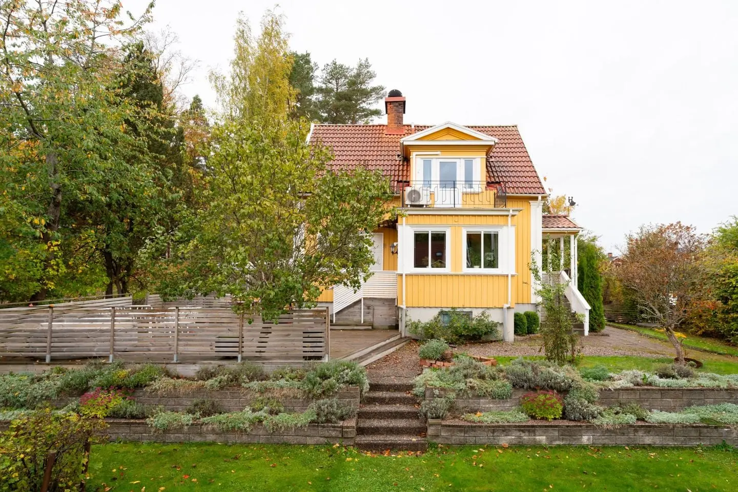 House, Gultbrunnsvägen 3, Eskilstuna. Photo 1 of 60