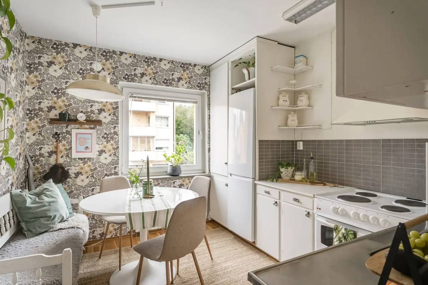 Lägenhet, Stationsvägen 32, Huddinge. Bild 1 av 37