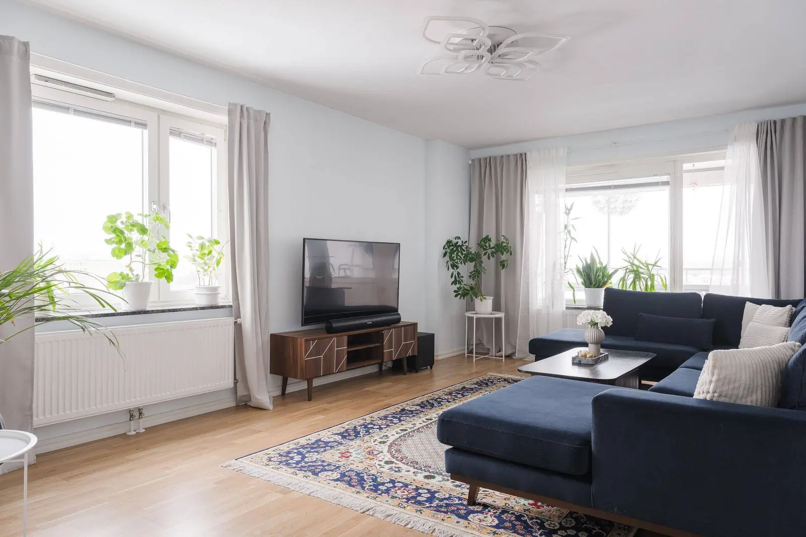 Bild 1 av 21 på Norrbäcksgatan 35