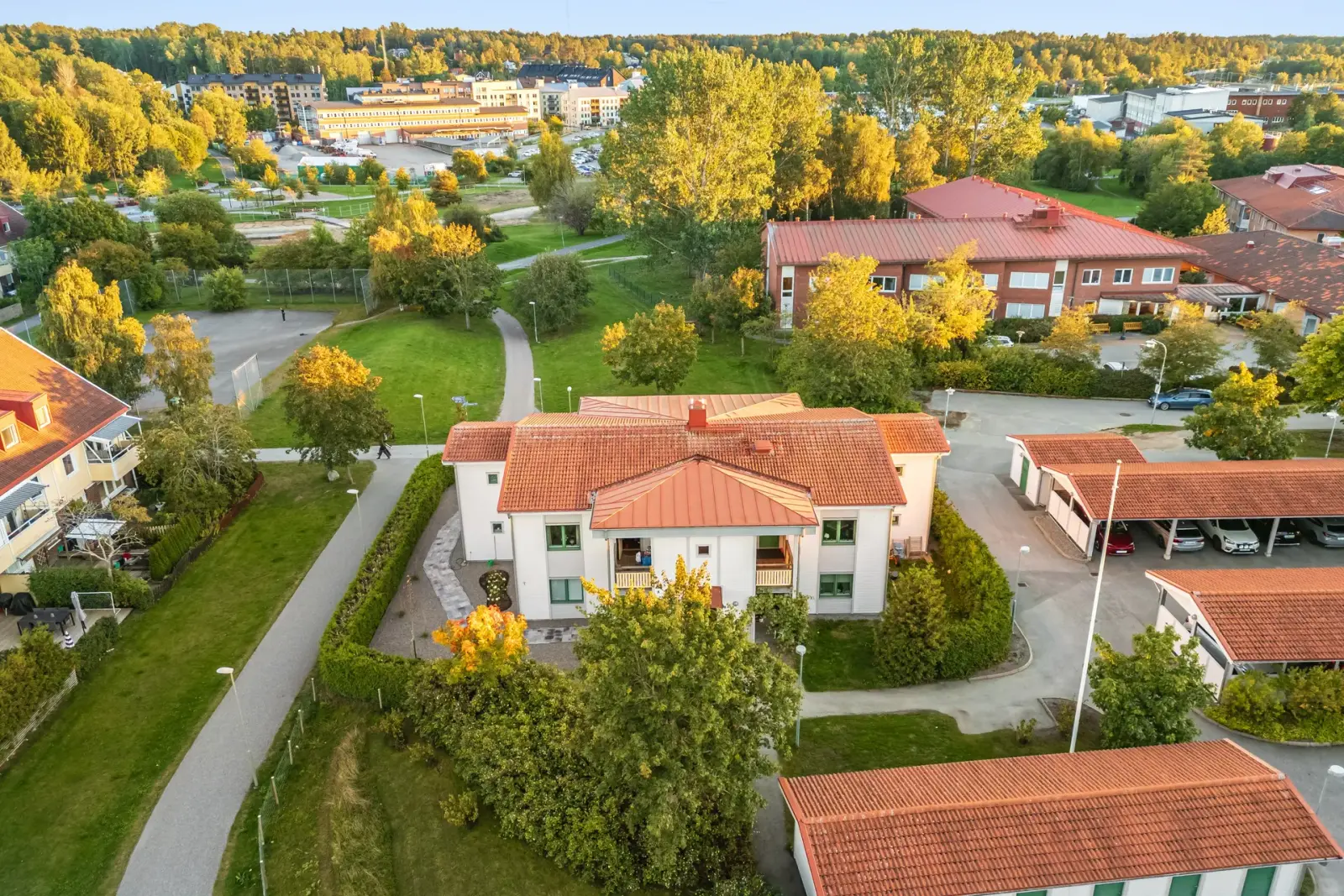 Bild 1 av 36 på Åby gata 9D
