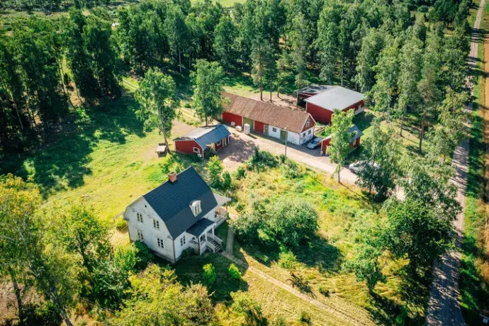 Övrigt, Borreboda Sörgården 23, Töreboda. Bild 1 av 40