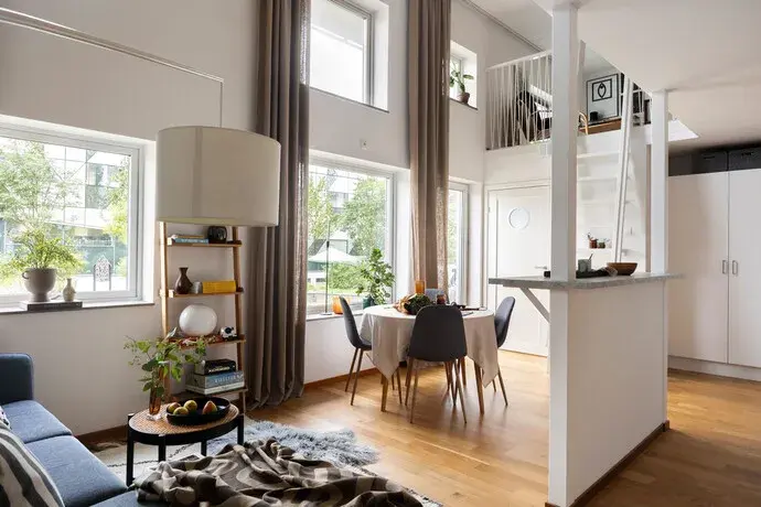 Bild 1 av 40 på Lindholmshamnen 38