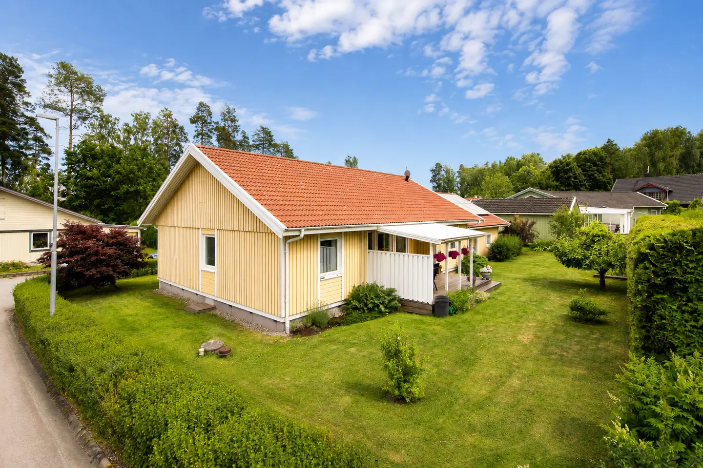 Villa, Höstvägen 31, Västerås. Bild 1 av 38