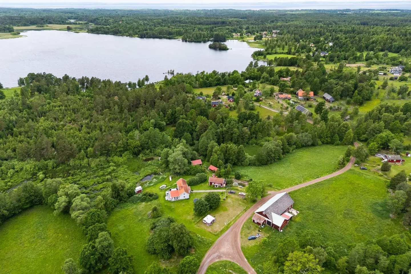 Bild 1 av 40 på Sjögetorps gård