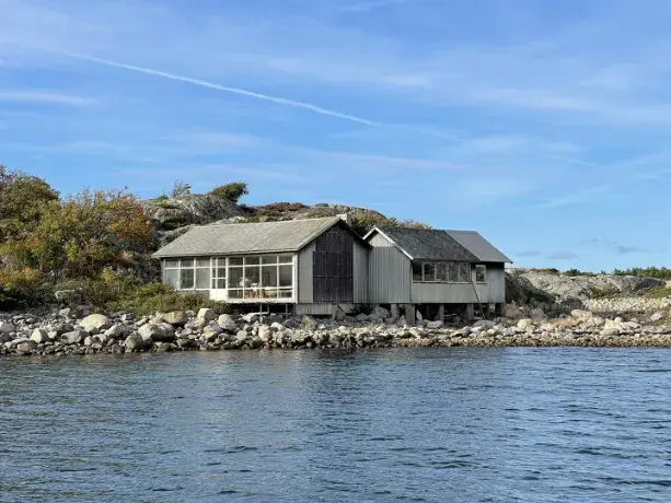 Image 1 of 35 of Kalvö