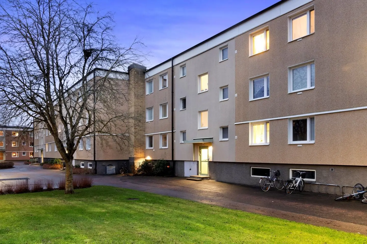 Bild 1 av 10 på Valhallagatan