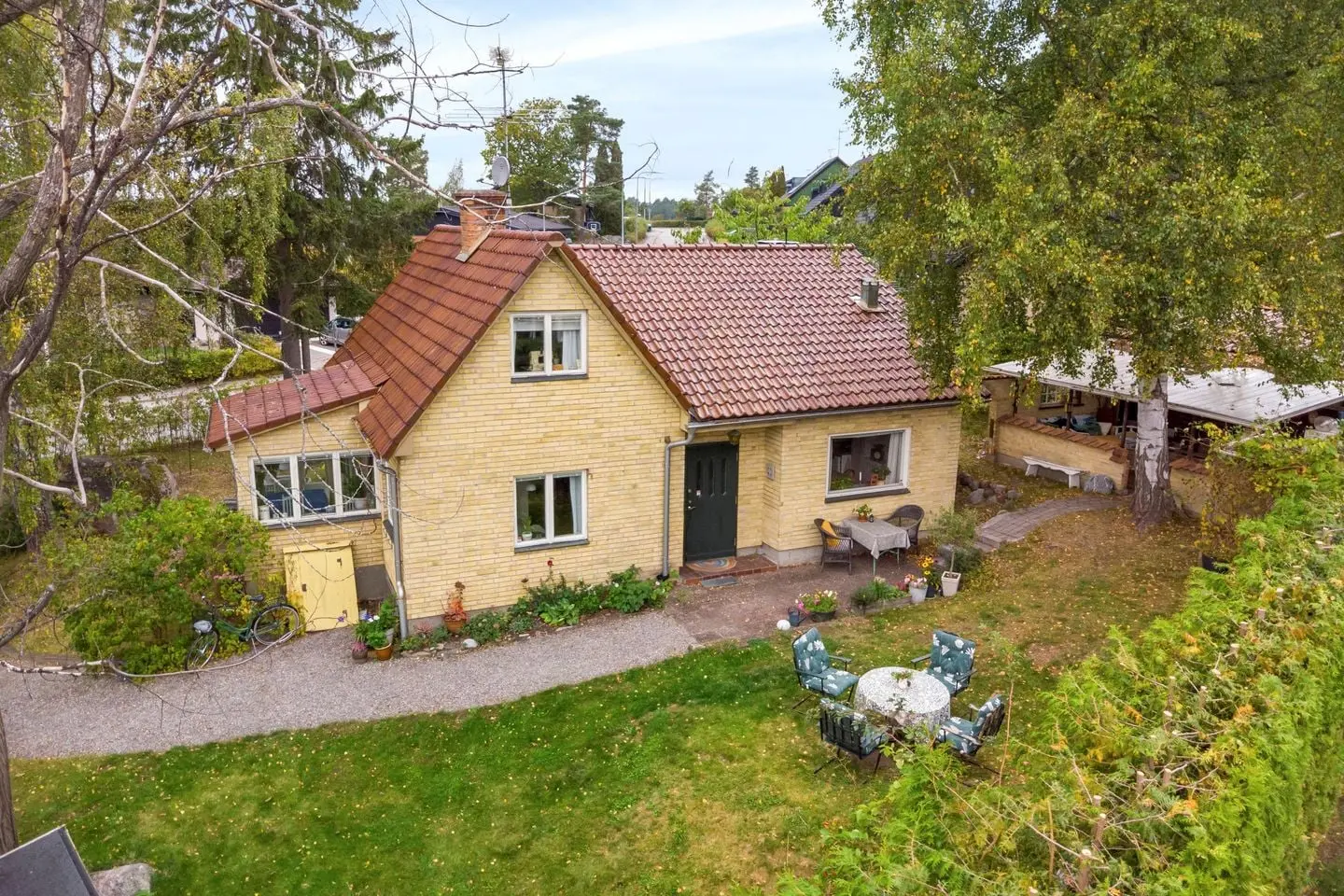 Villa, Skogsklöverbacken 4, Stockholm. Bild 1 av 15