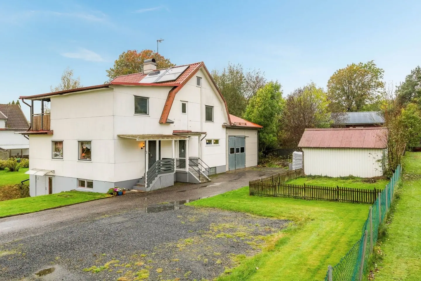 Bild 1 av 31 på Nyhemsvägen 3