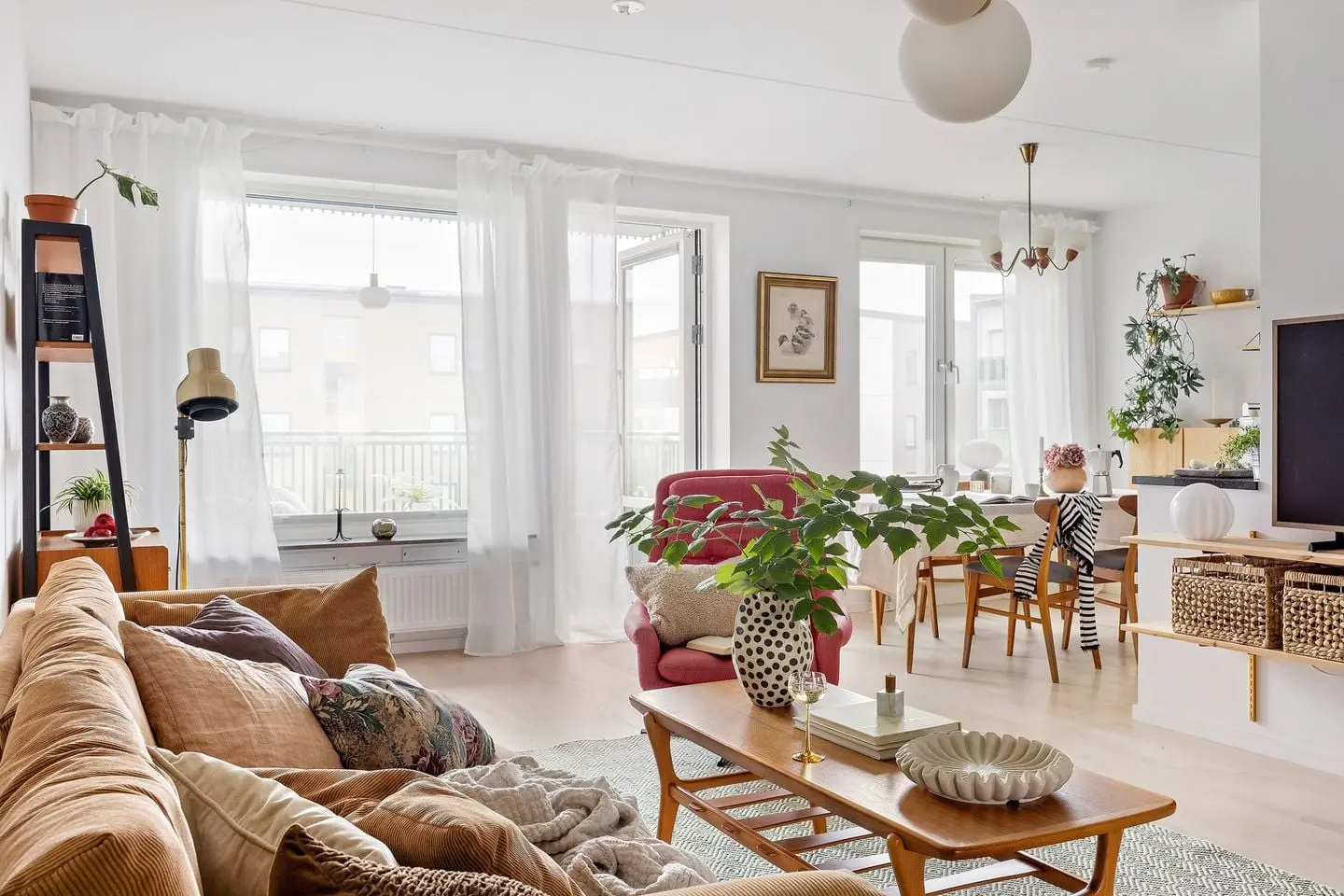 Bild 1 av 30 på Ordonnansgatan 3