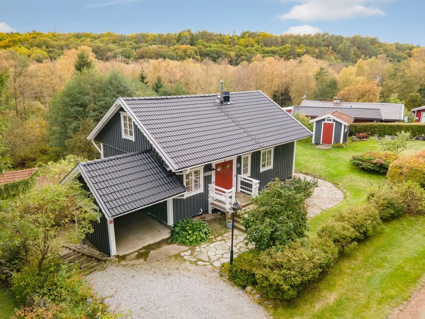 Bild 1 av 82 på Bredsten 330