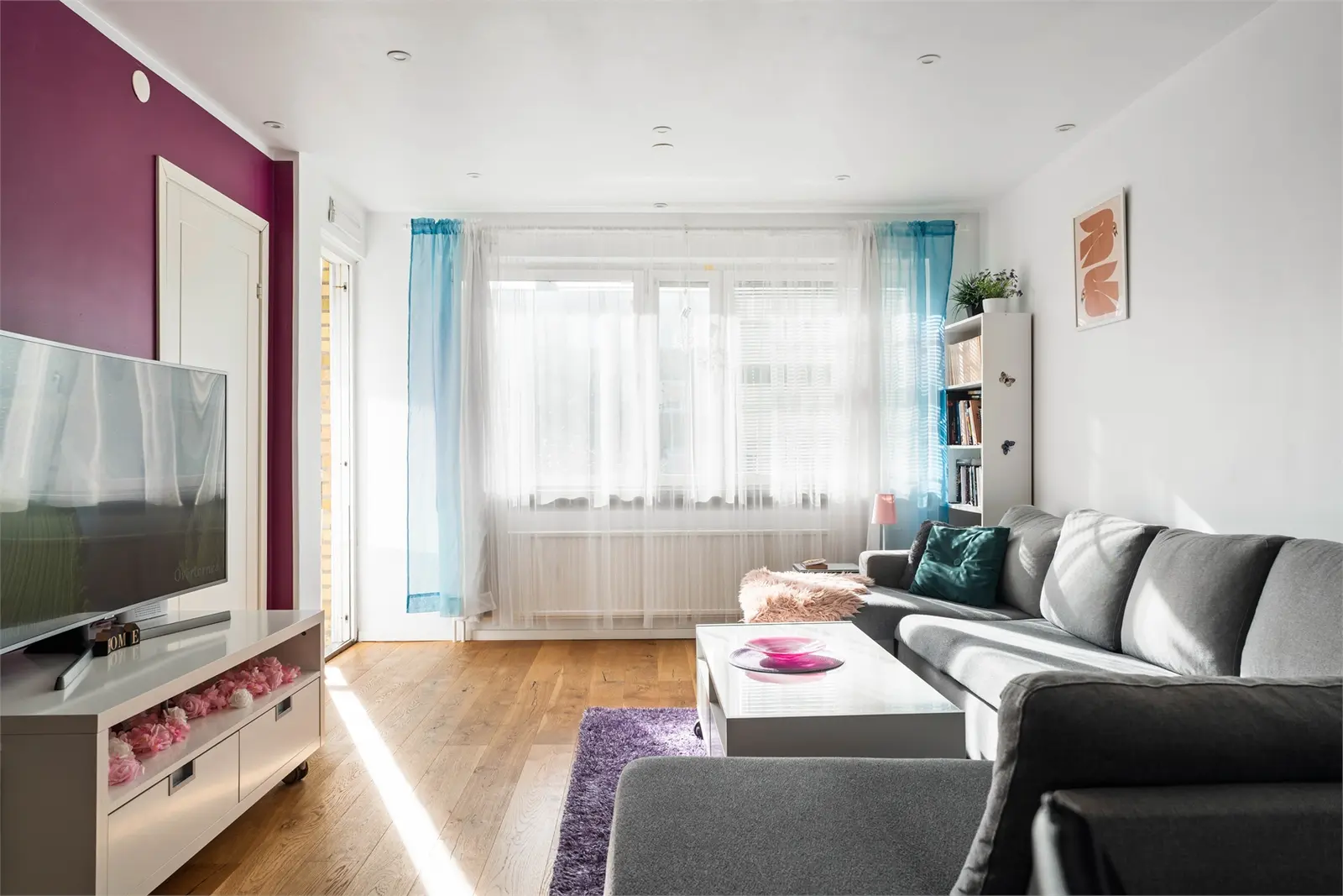 Lägenhet, Högtrycksgatan 3. Bild 1 av 16