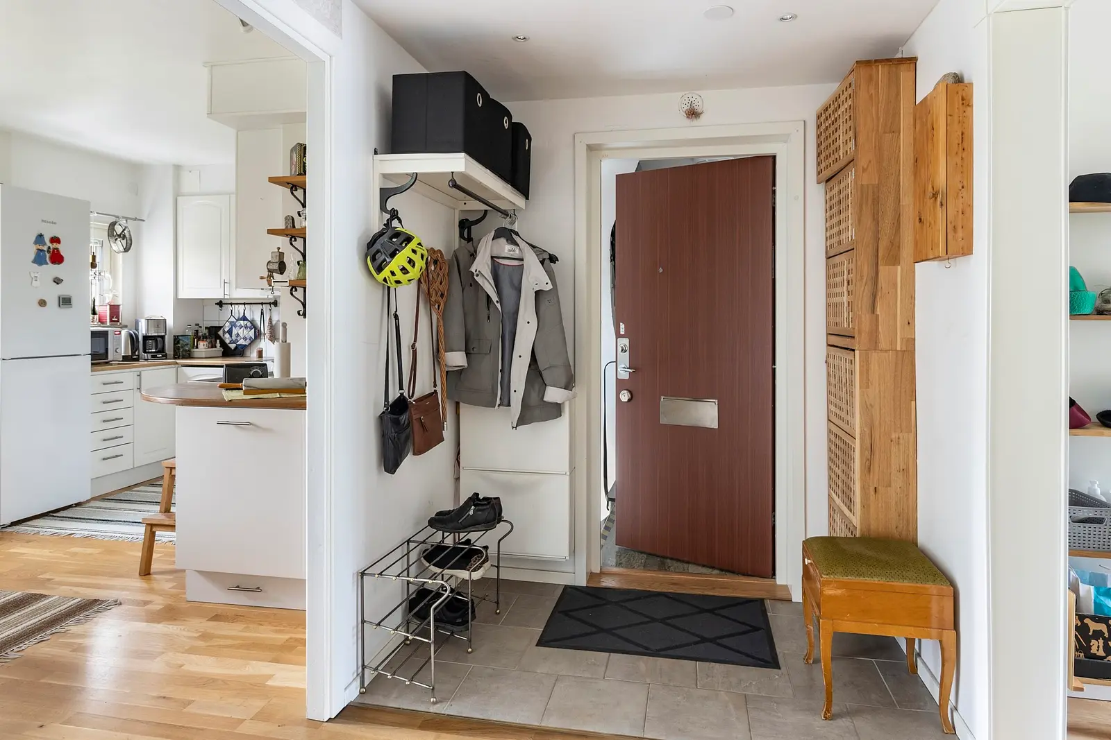 Bild 1 av 25 på Härnevigatan 9B
