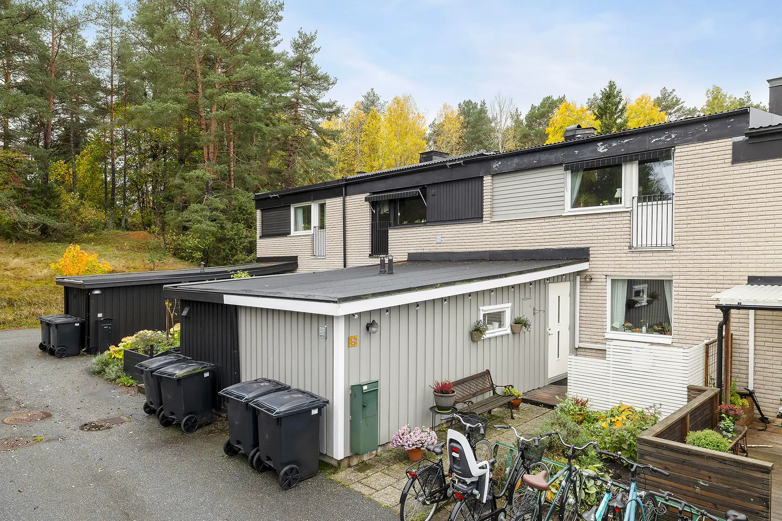 Bild 1 av 24 på Ripvägen 9