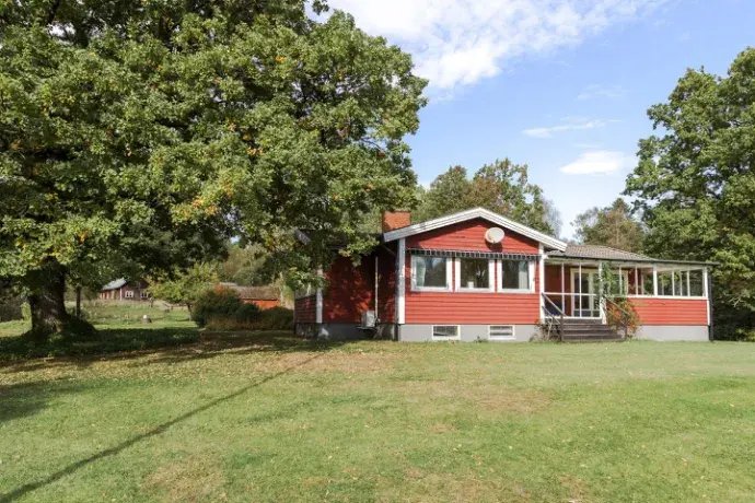 Villa, Norrskog 108, Falkenberg. Bild 1 av 32