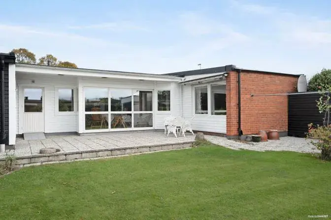 Lägenhet, Pastorsvägen 18, Kristianstad. Bild 1 av 22