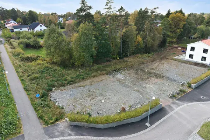 Bild 1 av 14 på Tåbäcksvägen 38