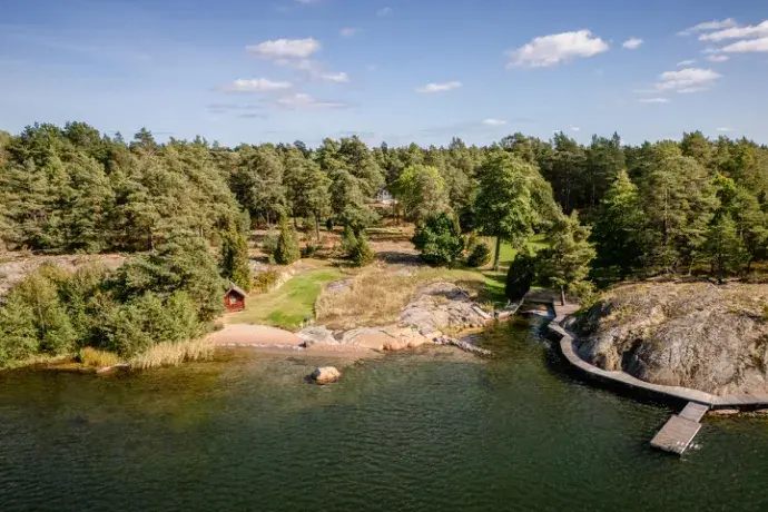Image 1 of 34 of Stora Sandered Tallvik