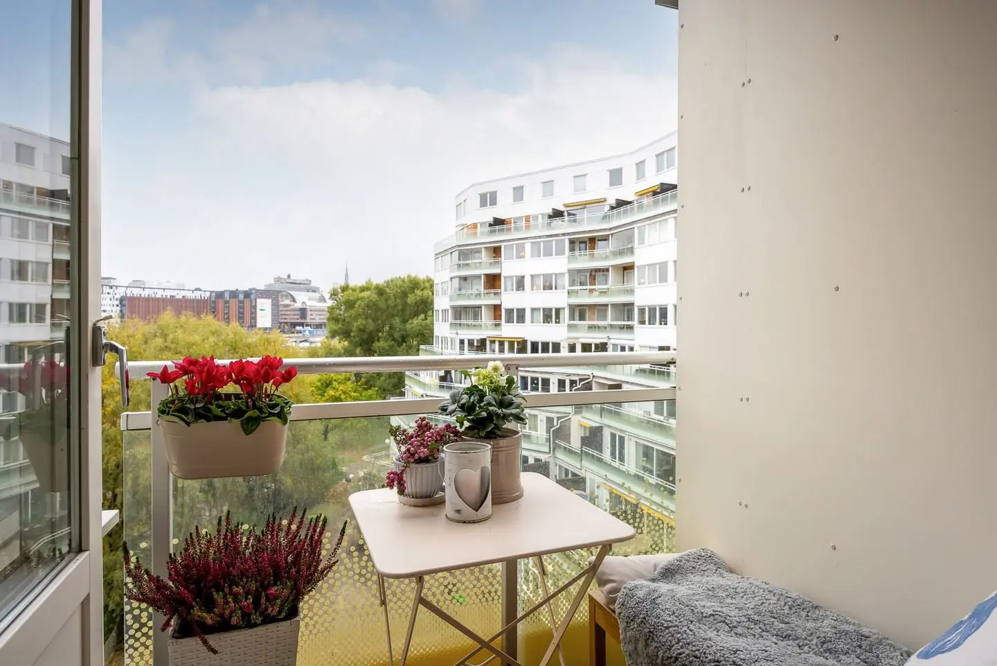 Bild 1 av 45 på Scheelegatan 40B