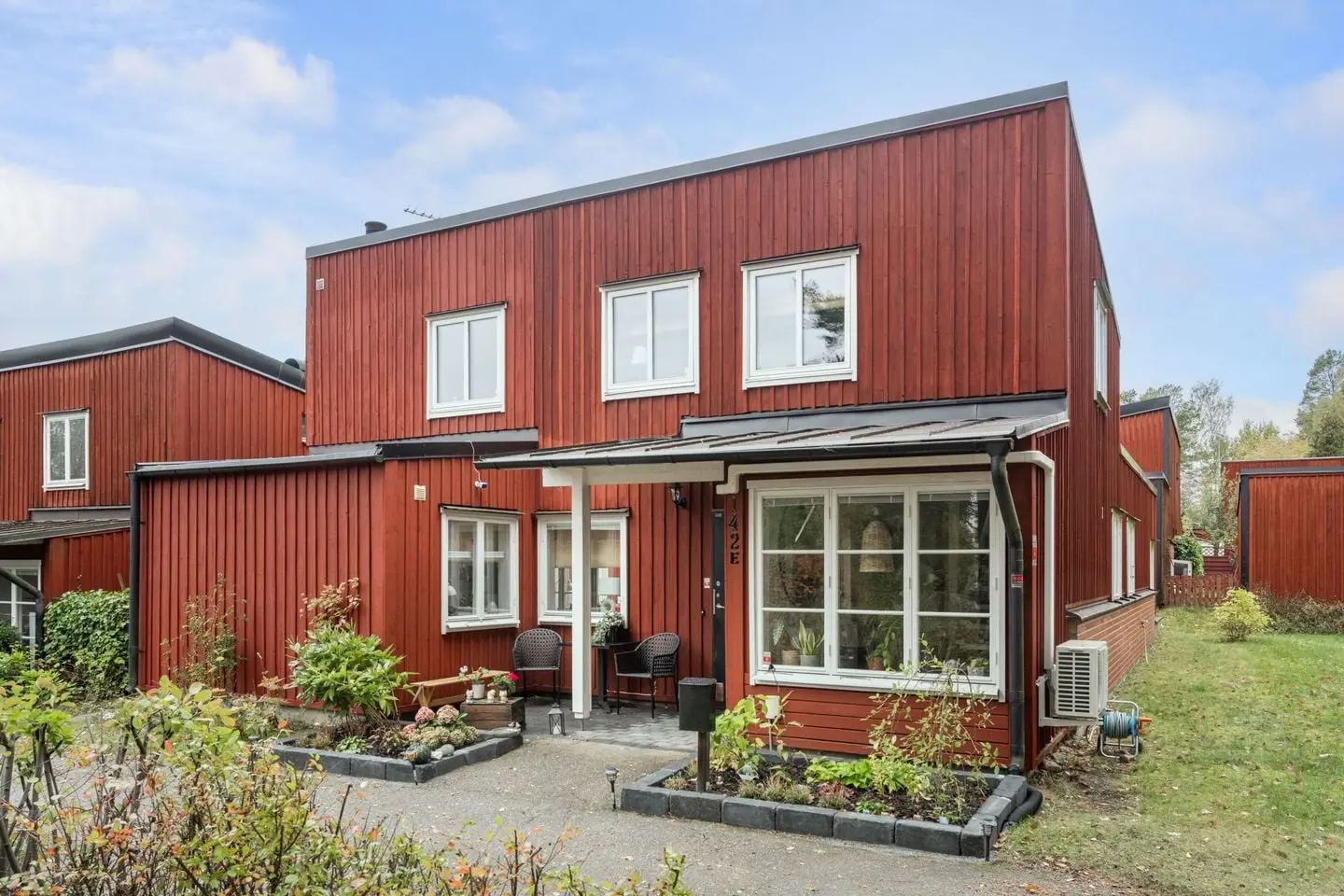 Bild 1 av 48 på Brunnsvägen 142E