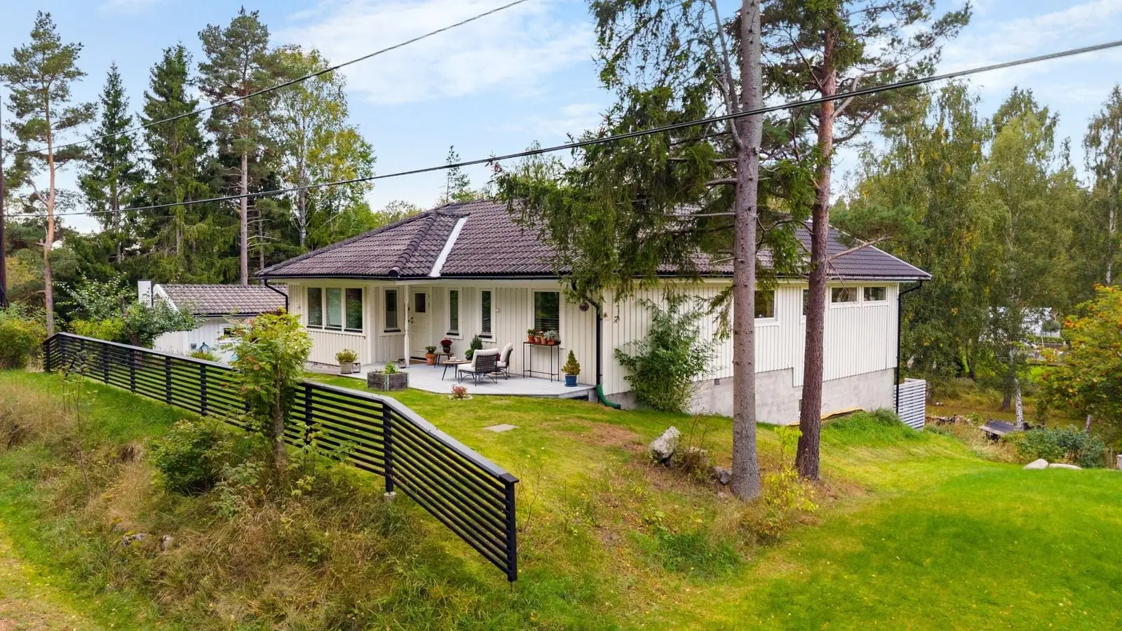 Bild 1 av 19 på Abborrstigen 14