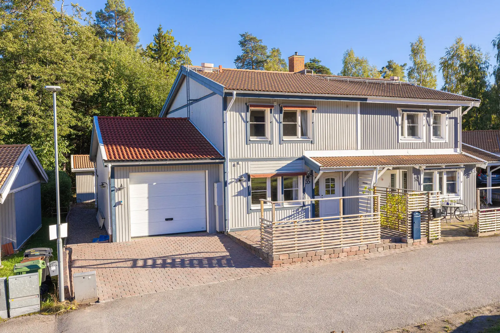 House, Rosenhillsvägen 55, Upplands Väsby. Photo 1 of 40