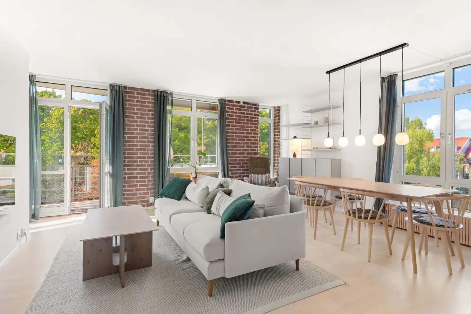Lägenhet, Huvudstagatan 22, 4 tr, Solna. Bild 1 av 27