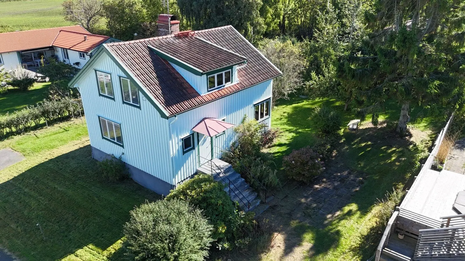 Villa, Västra Särövägen 73, Kungsbacka. Bild 1 av 24