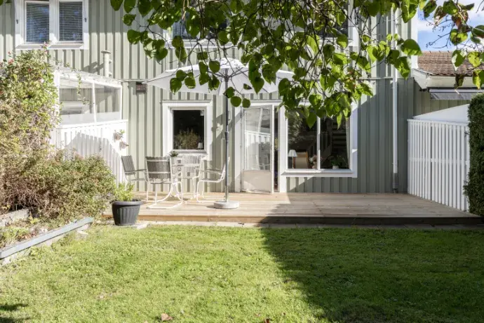 Semi-detached/terraced, Flugsnapparvägen 56, Älta. Photo 1 of 34
