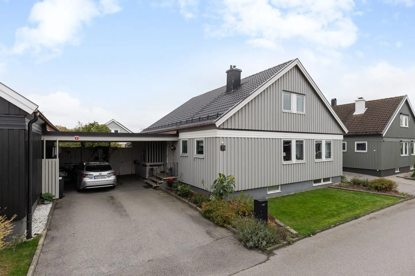 Bild 1 av 30 på Ektunavägen 39