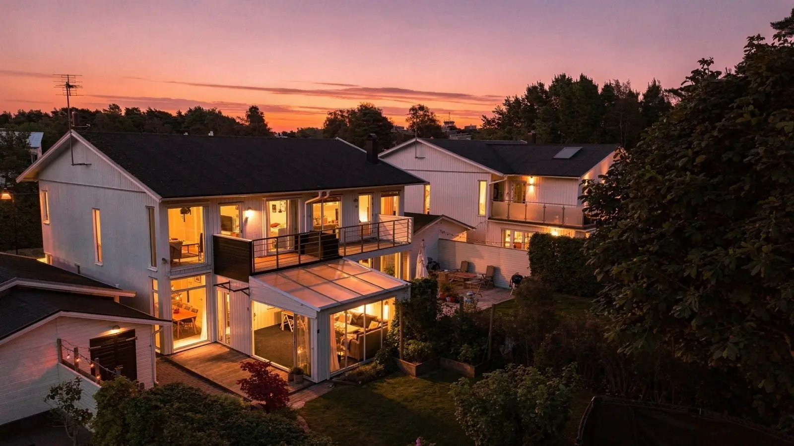 Villa, Flygledarevägen 70, Göteborg. Bild 1 av 29