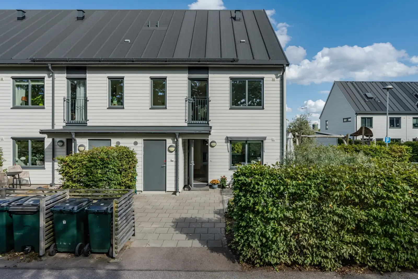 Bild 1 av 26 på Solkurvan 10