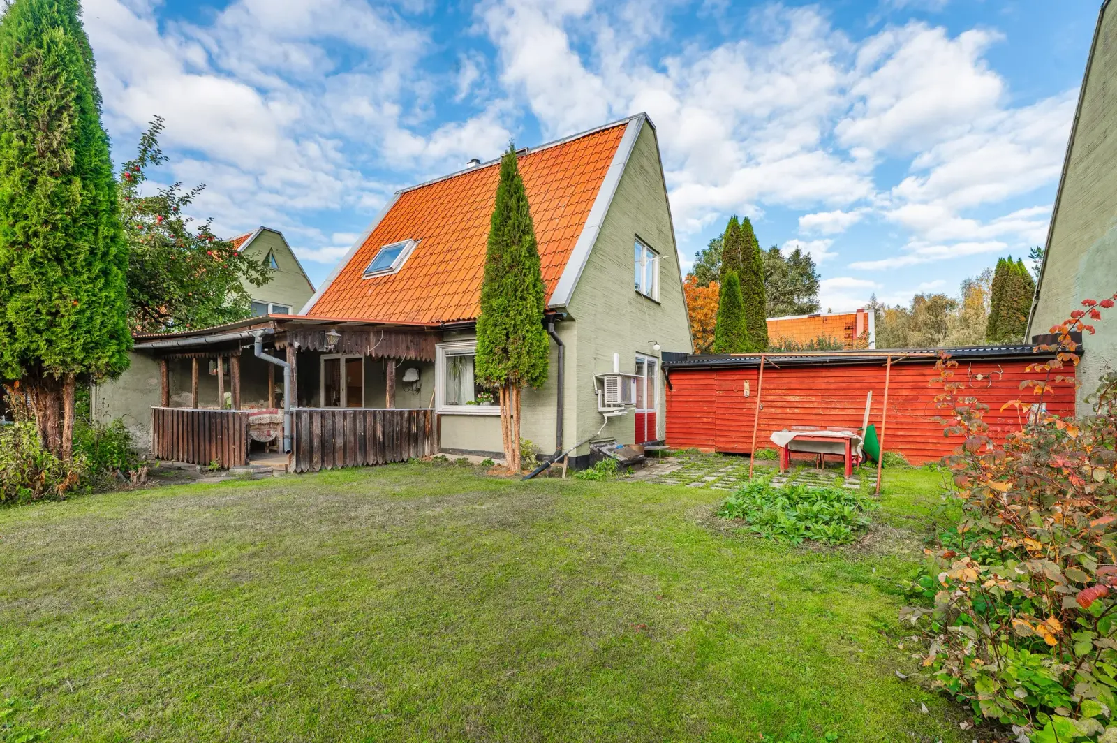 Bild 1 av 23 på Blomstervägen 12