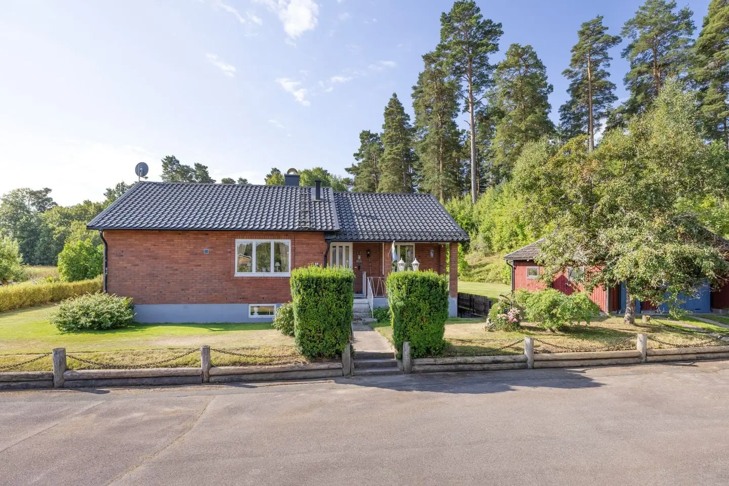 House, Hängbjörksvägen 11, Vetlanda. Photo 1 of 15