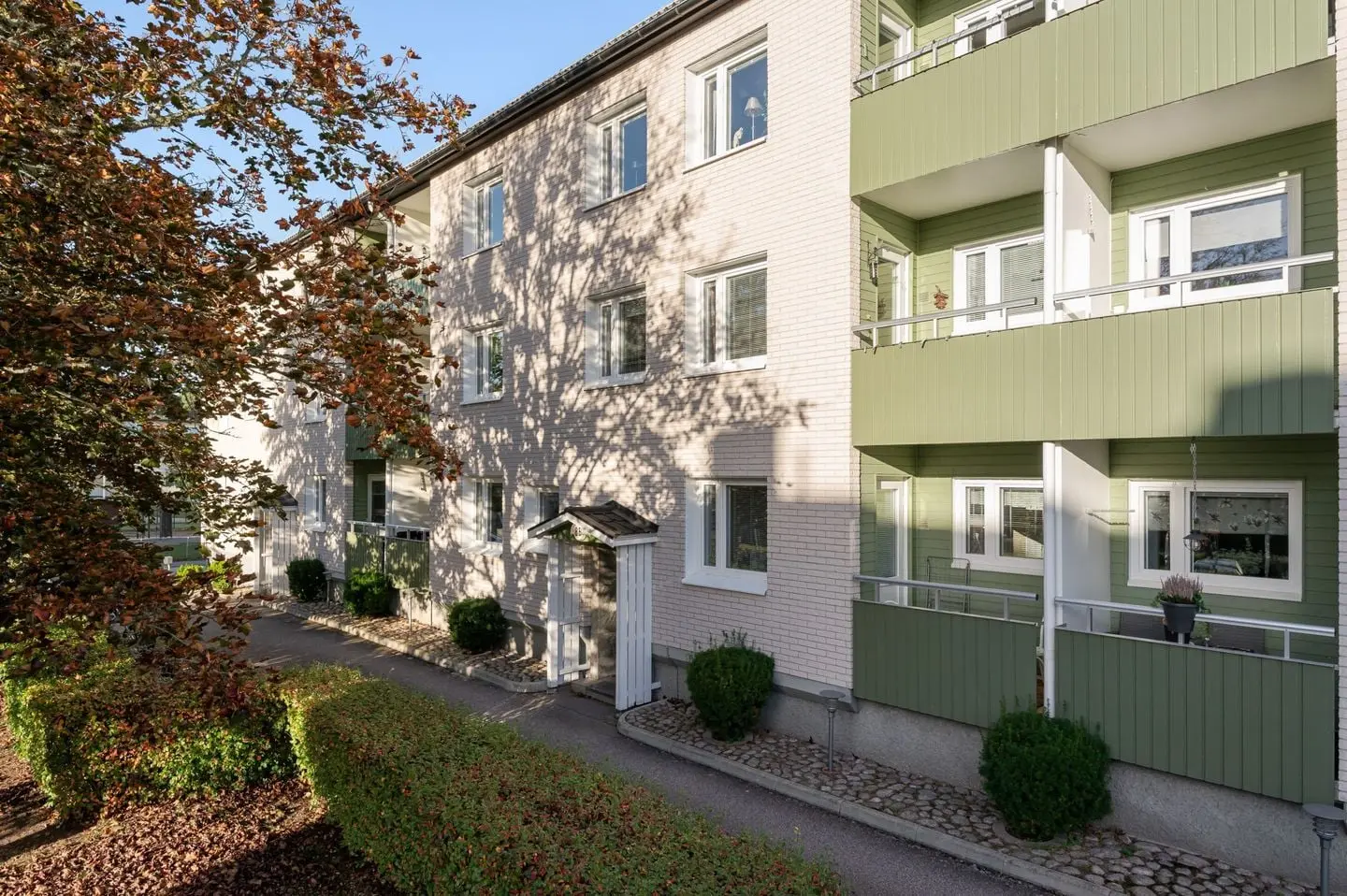 Image 1 of 19 of Pehr Hannergatan 8B