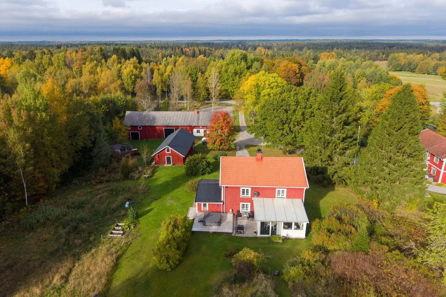 Bild 1 av 40 på Dunsjö 240