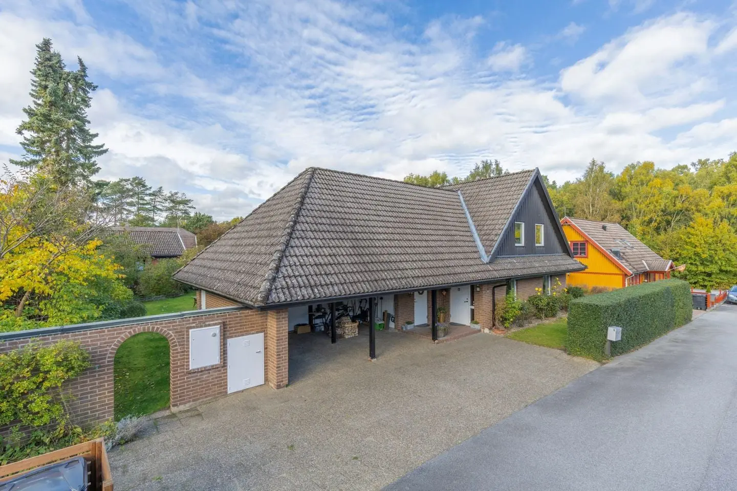 Villa, Jöns Påls väg 7, Sjöbo. Bild 1 av 38