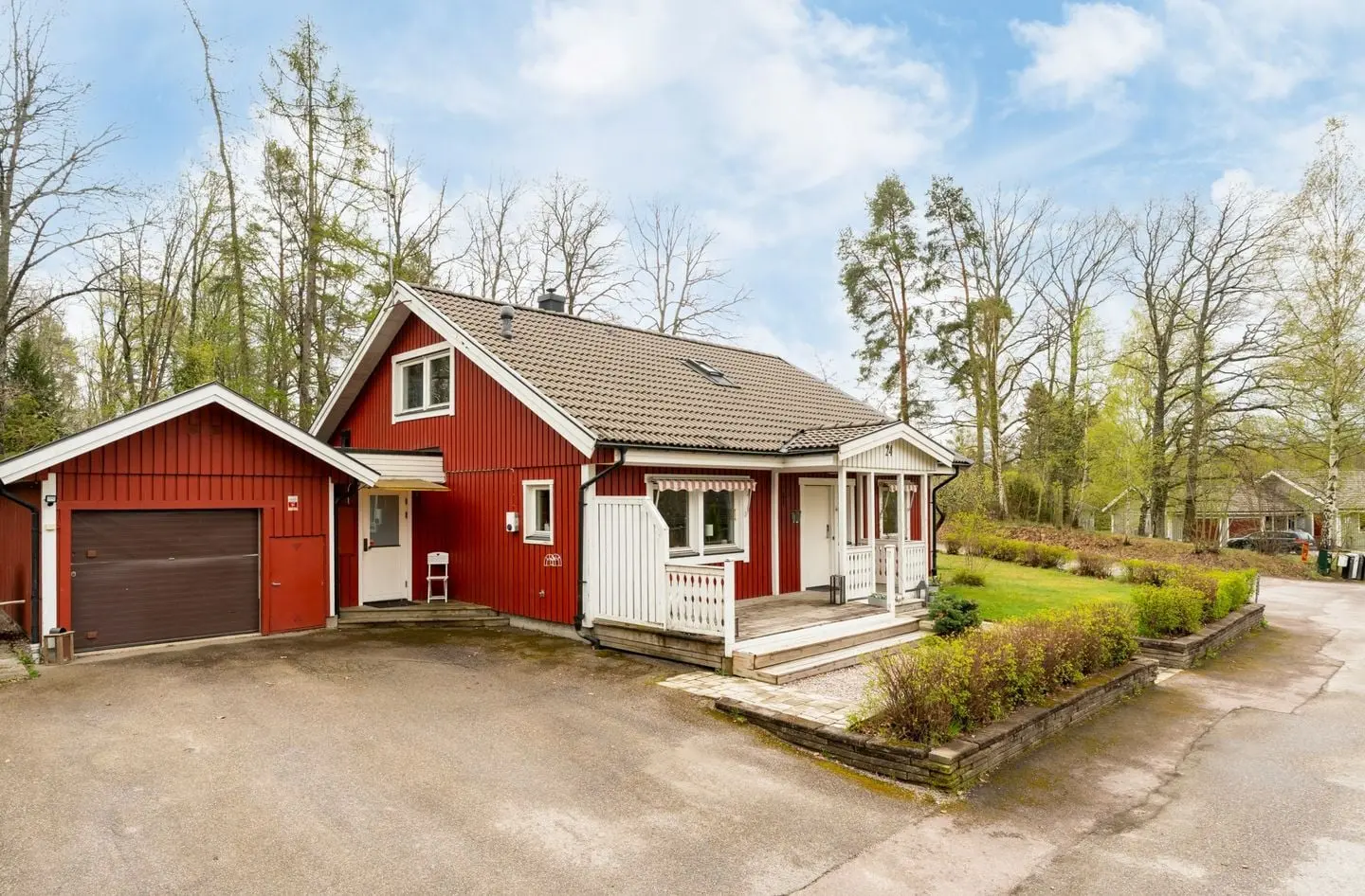 Villa, Västra Säbygatan 24, Kungsör. Bild 1 av 34