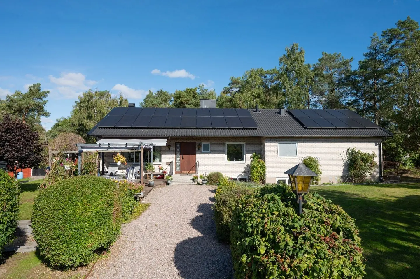 Bild 1 av 40 på Andvägen 9