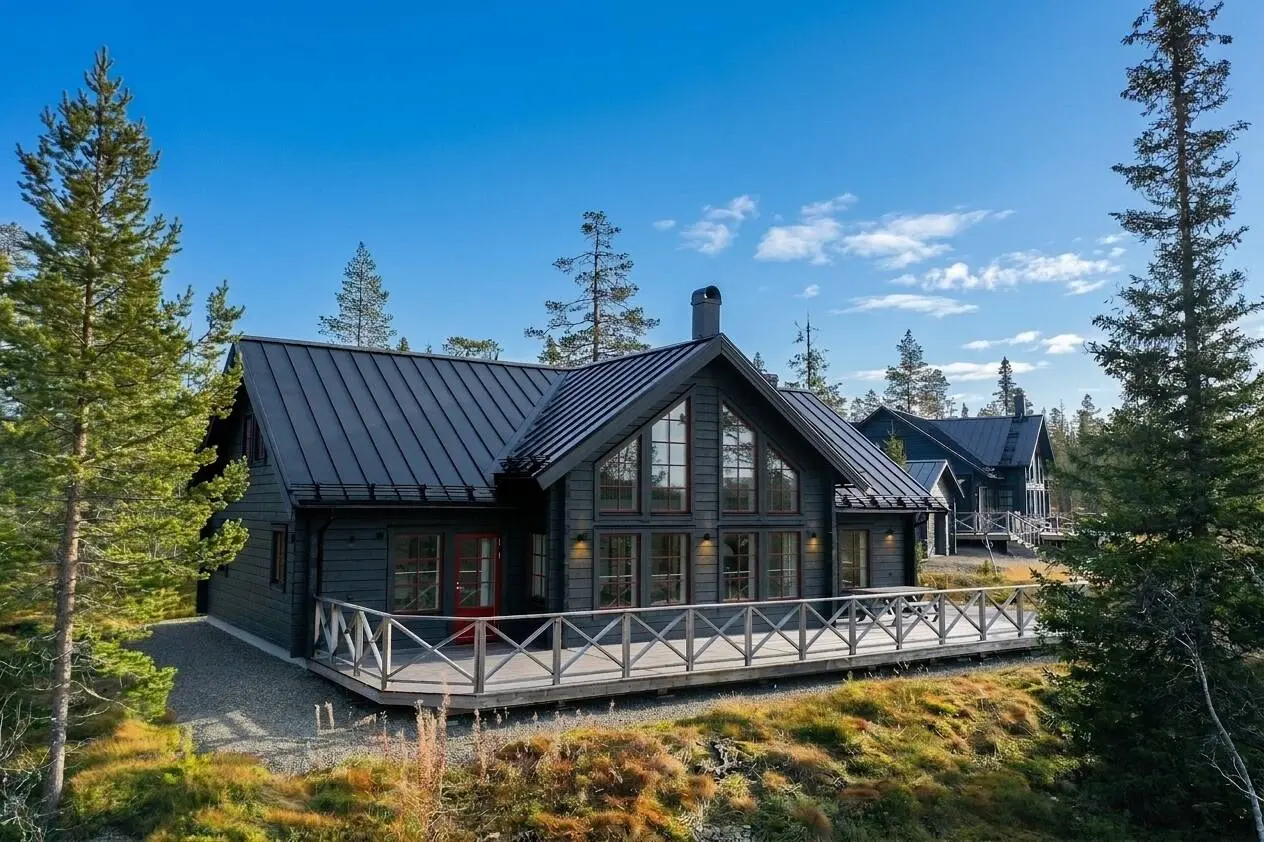 Image 1 of 36 of Propusvägen 11